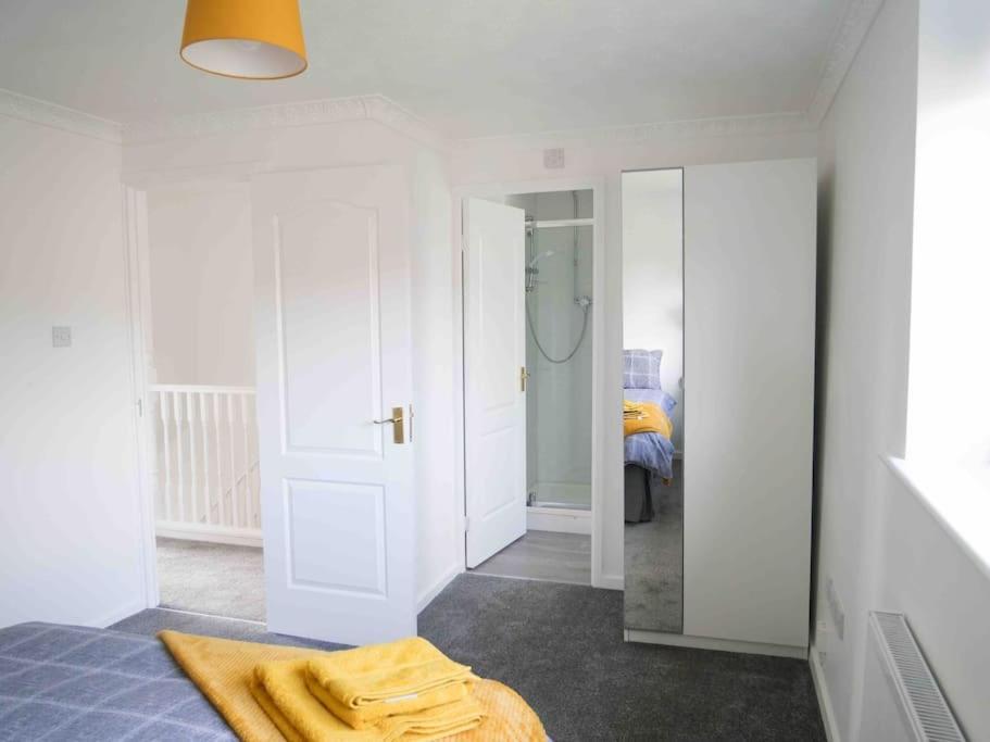 Cosy Four Bed Property With En-Suite Near To Nec Birmingham Airport And The City Zewnętrze zdjęcie