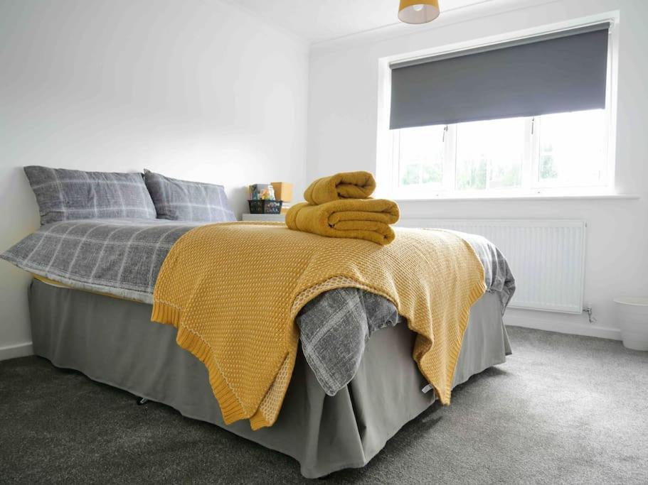 Cosy Four Bed Property With En-Suite Near To Nec Birmingham Airport And The City Zewnętrze zdjęcie